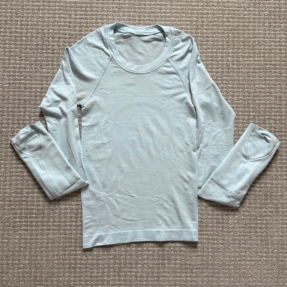 Lululemon Swiftly Tech Long Sleeve Race Length